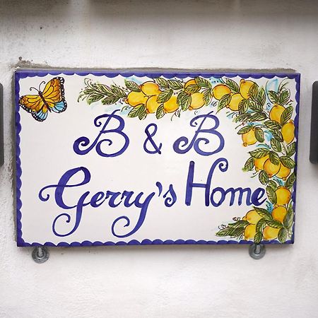 Vietri B&B Gerry 'S Home Amalfi Coast المظهر الخارجي الصورة